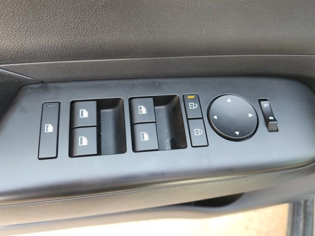 Used 2025 Hyundai Kona SEL image 23
