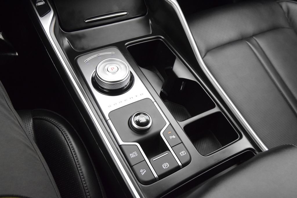 Used 2025 Kia Sorento EX image 31