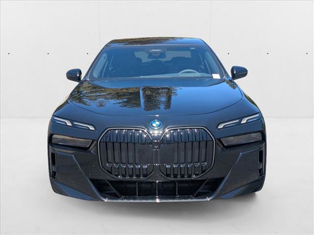 New 2025 BMW 750e xDrive w/ Premium Package image 5