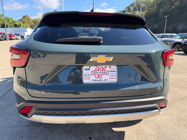 New 2026 Chevrolet Trax LT w/ LT Convenience Package FWD image 6