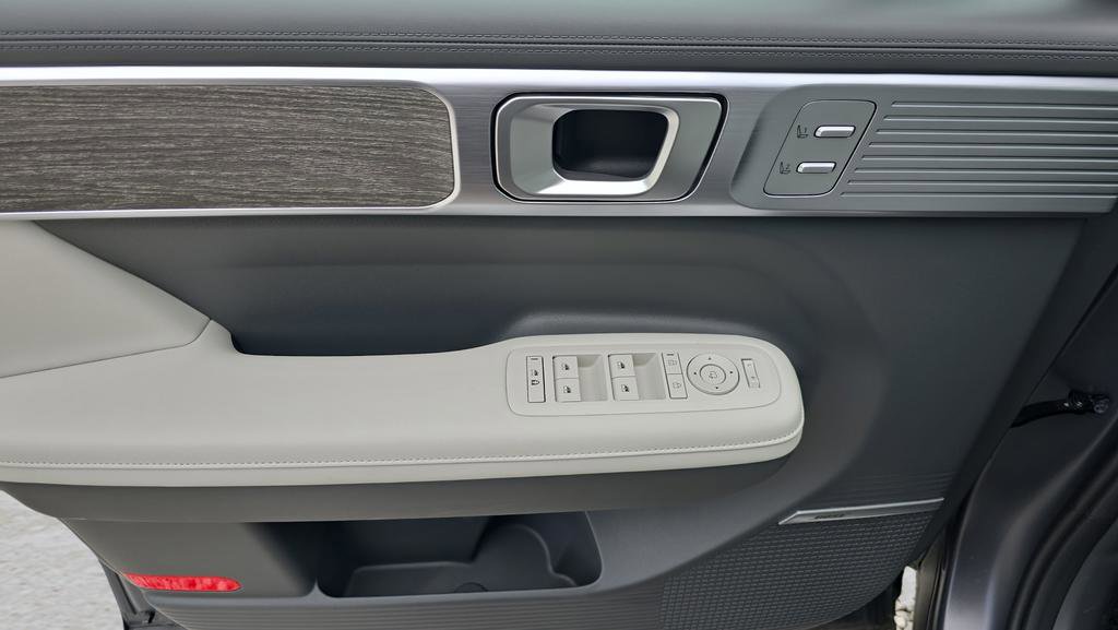 New 2026 Hyundai Santa Fe Calligraphy AWD/4WD image 16
