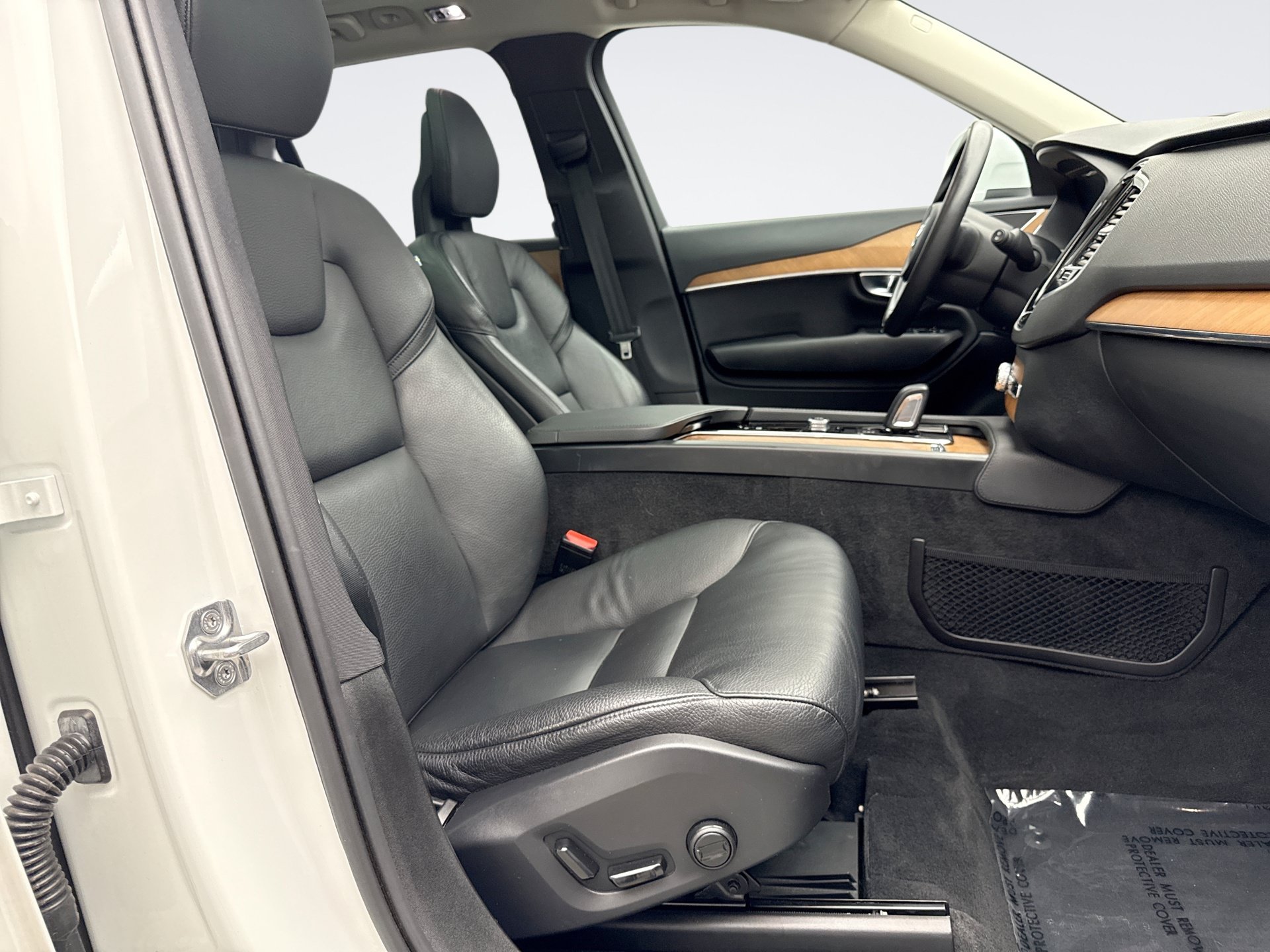 Used 2021 Volvo XC90 T8 Inscription Expression w/ Advanced Package AWD/4WD image 18