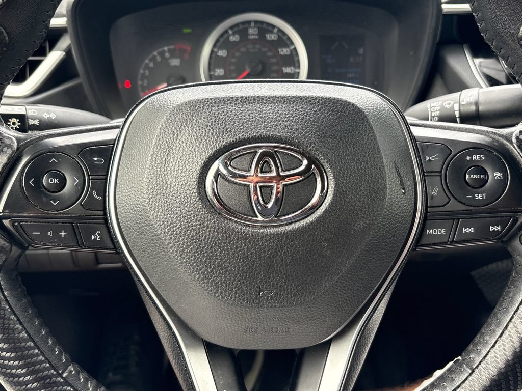 Used 2022 Toyota Corolla SE w/ SE Premium Package FWD image 6