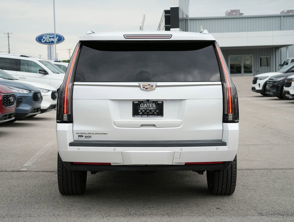 Used 2016 Cadillac Escalade Premium AWD/4WD image 6