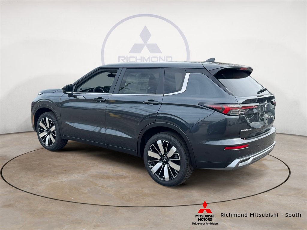 New 2025 Mitsubishi Outlander SE image 5