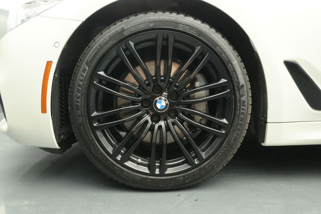 Used 2019 BMW 530i xDrive w/ M Sport Package AWD/4WD image 16