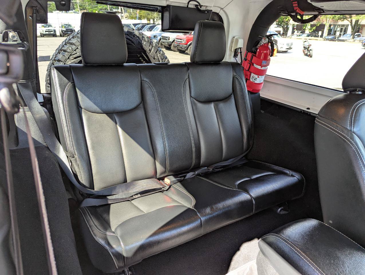Used 2017 Jeep Wrangler Rubicon AWD/4WD image 37