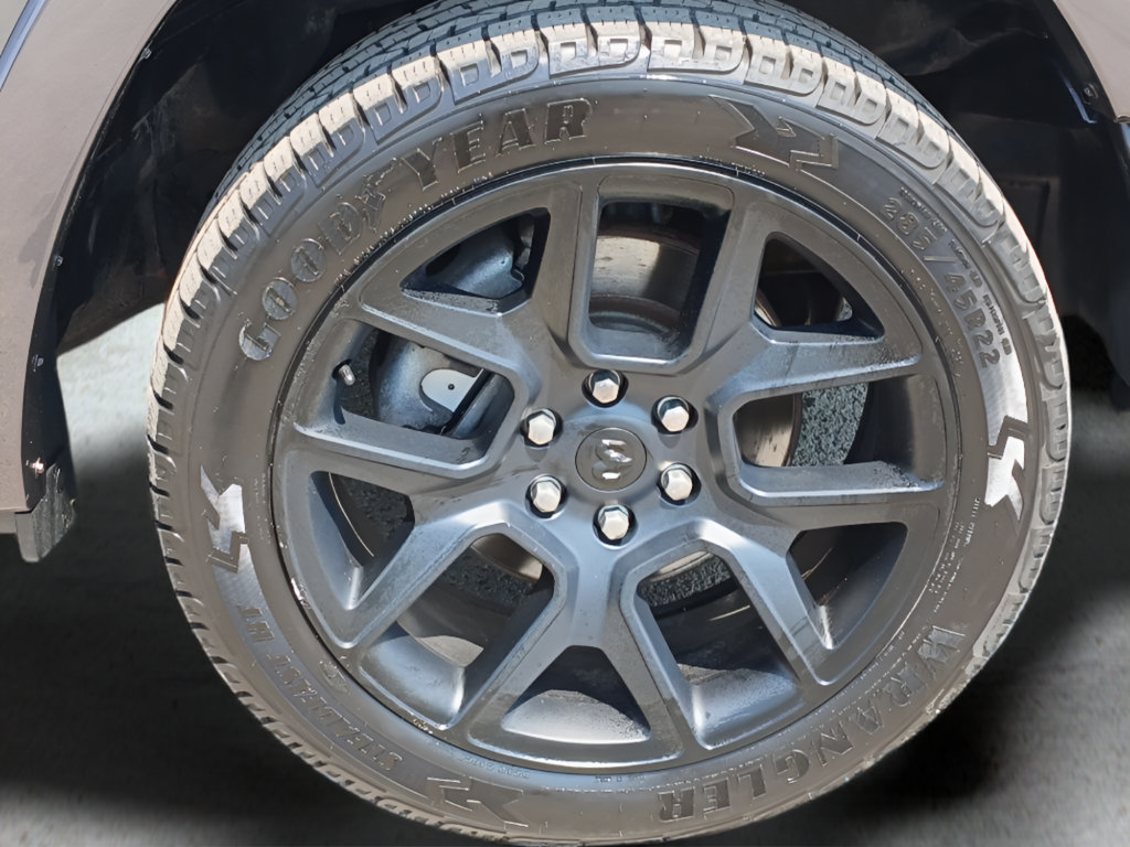 Used 2022 RAM 1500 Laramie AWD/4WD image 30