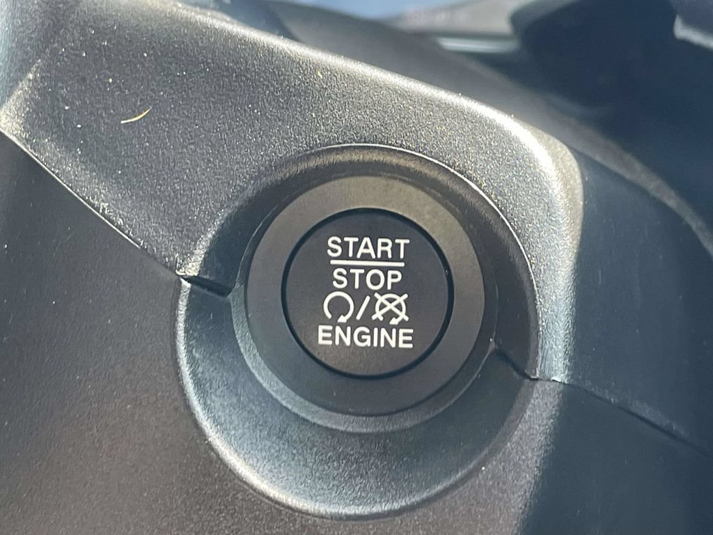 Used 2021 Jeep Compass Latitude w/ Convenience Group AWD/4WD image 28