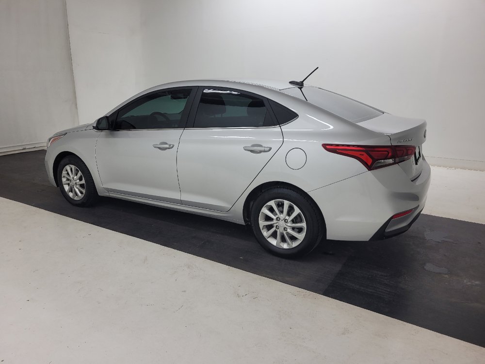 Used 2022 Hyundai Accent SEL FWD image 3