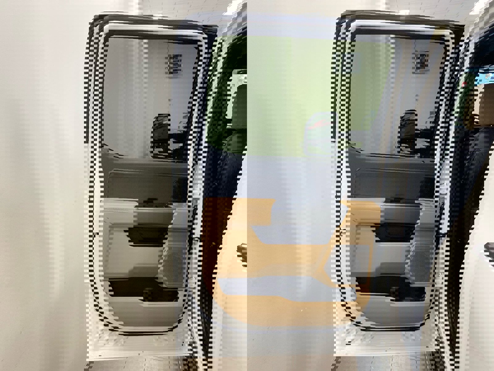 New 2026 Ford F350 Lariat w/ Black Appearance Package image 15