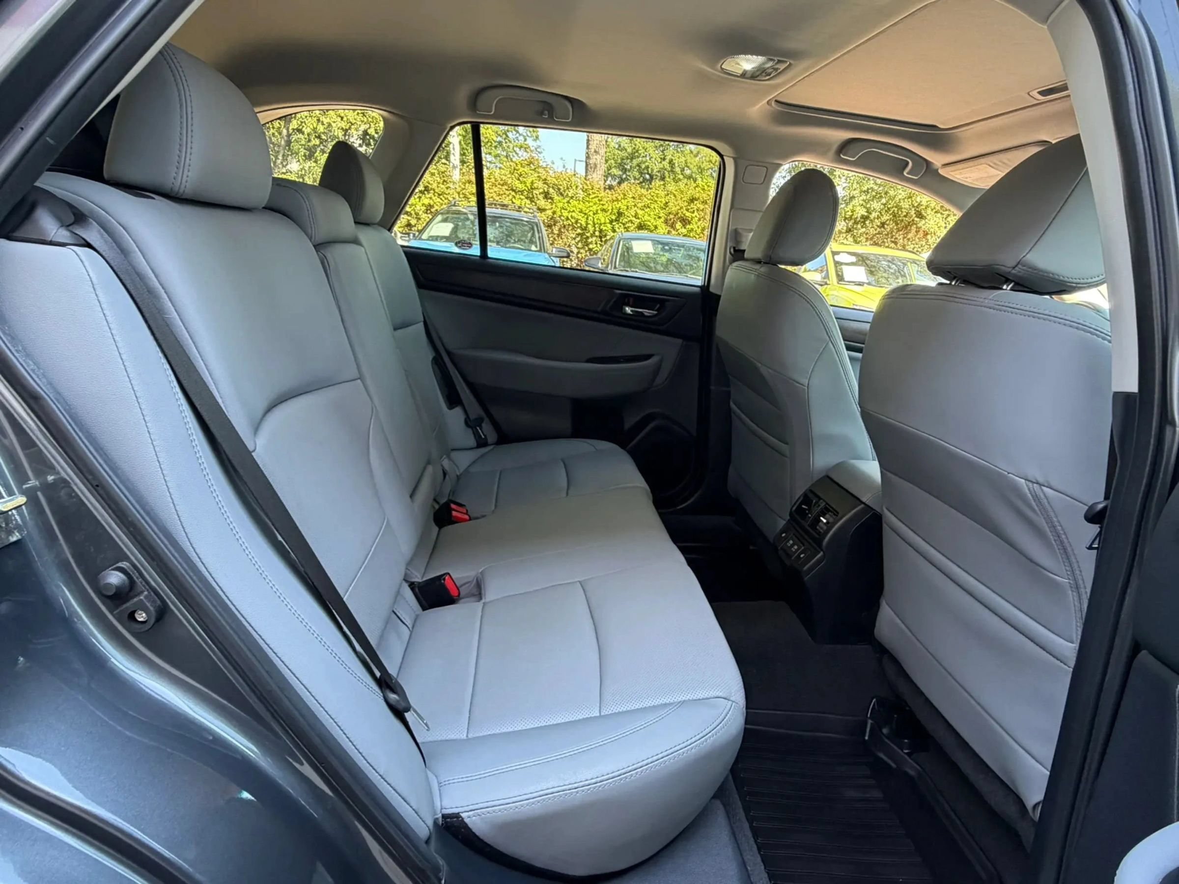 Used 2019 Subaru Outback 2.5i Limited AWD/4WD image 14