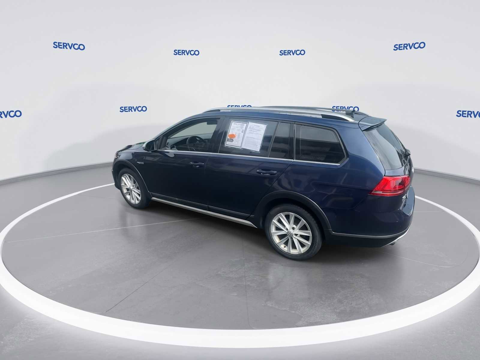 Used 2017 Volkswagen Golf Alltrack S image 6