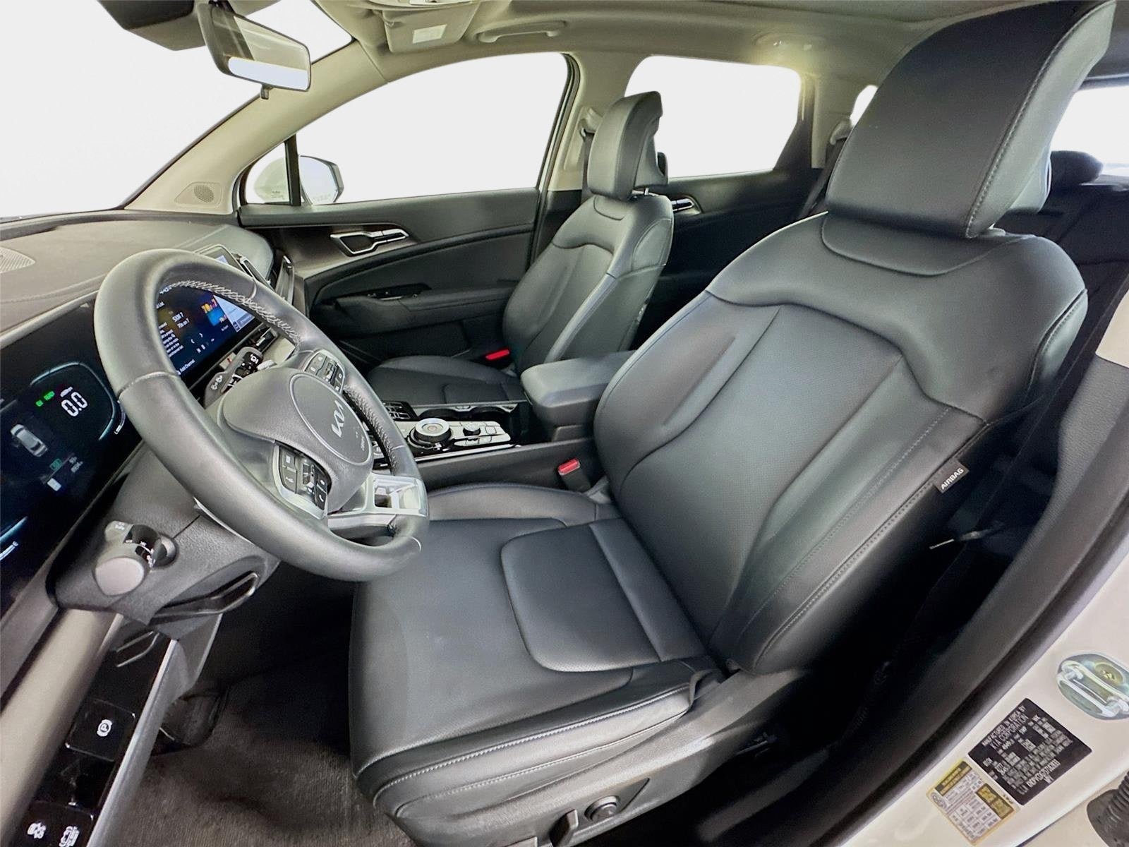 Certified 2025 Kia Sportage EX w/ EX Premium Package AWD/4WD image 11