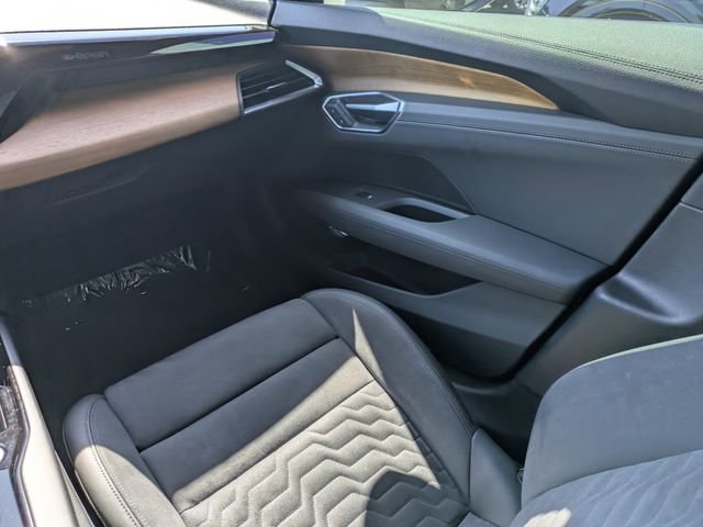Used 2023 Audi e-tron GT Premium Plus image 13