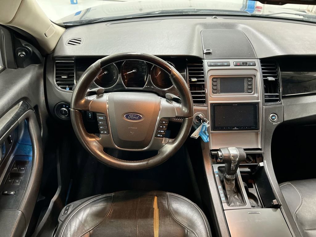 Used 2011 Ford Taurus Limited FWD image 6
