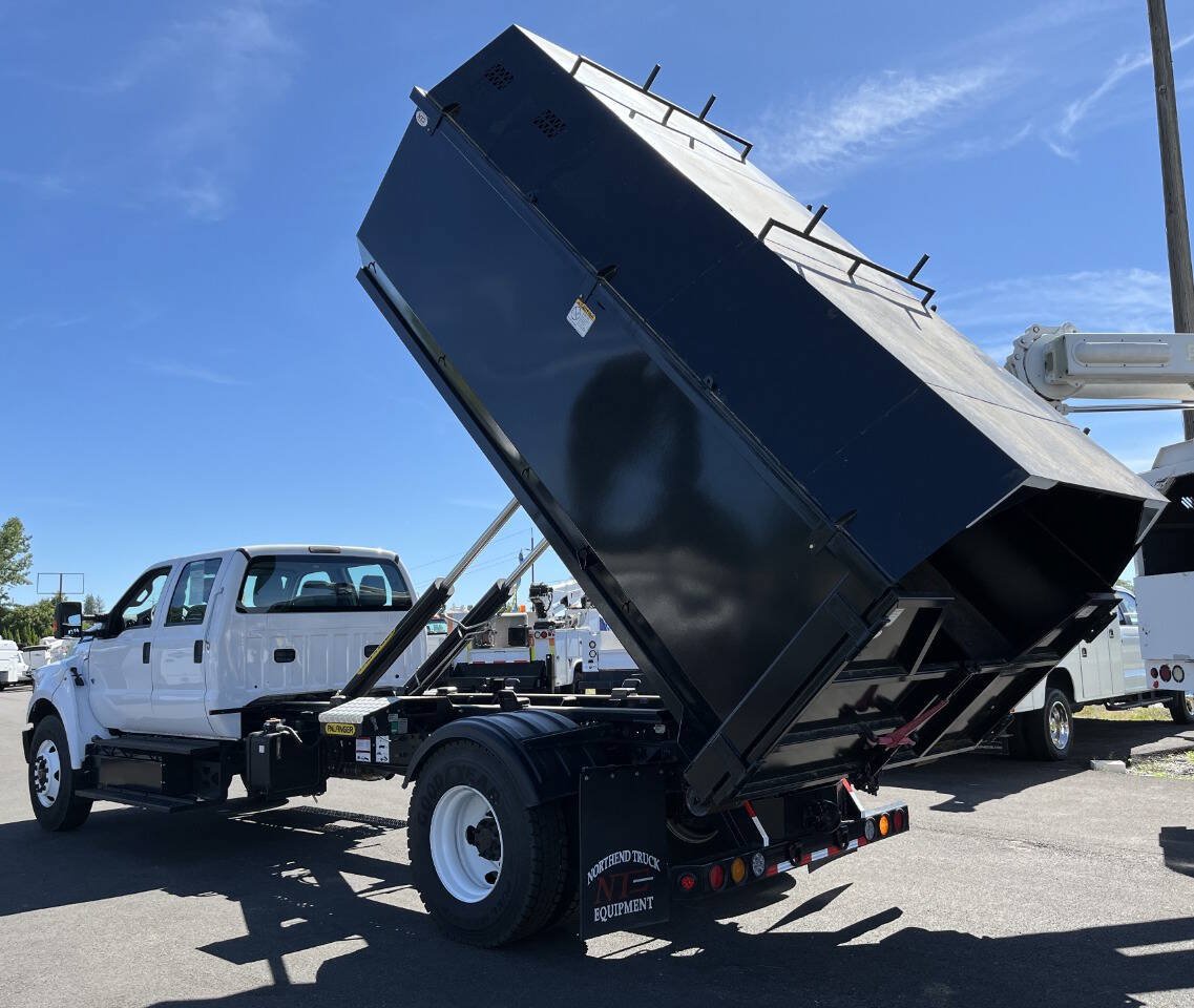 Used 2023 Ford F750 2WD Crew Cab Super Duty image 28