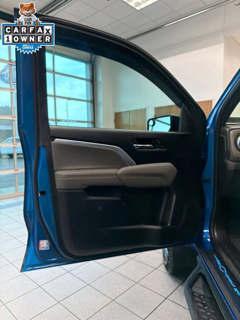 Used 2024 Chevrolet Colorado ZR2 AWD/4WD image 6