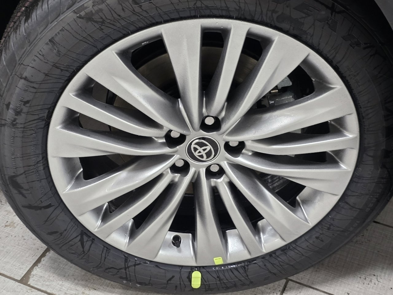 New 2026 Toyota Highlander Platinum image 11