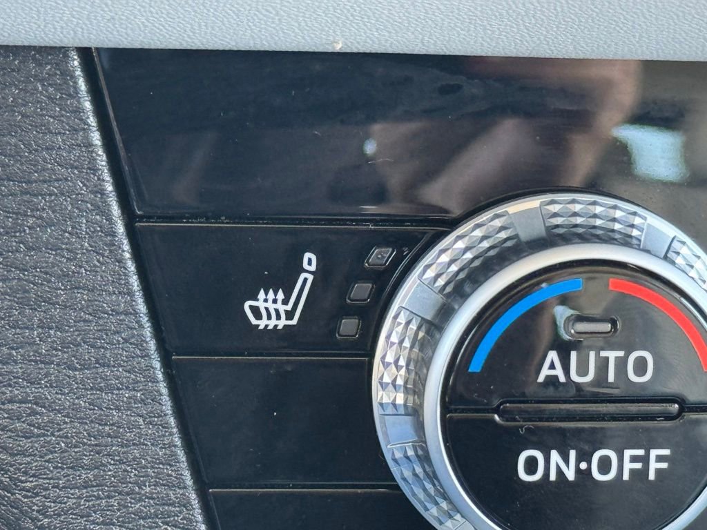 Used 2023 Mitsubishi Outlander SEL image 25