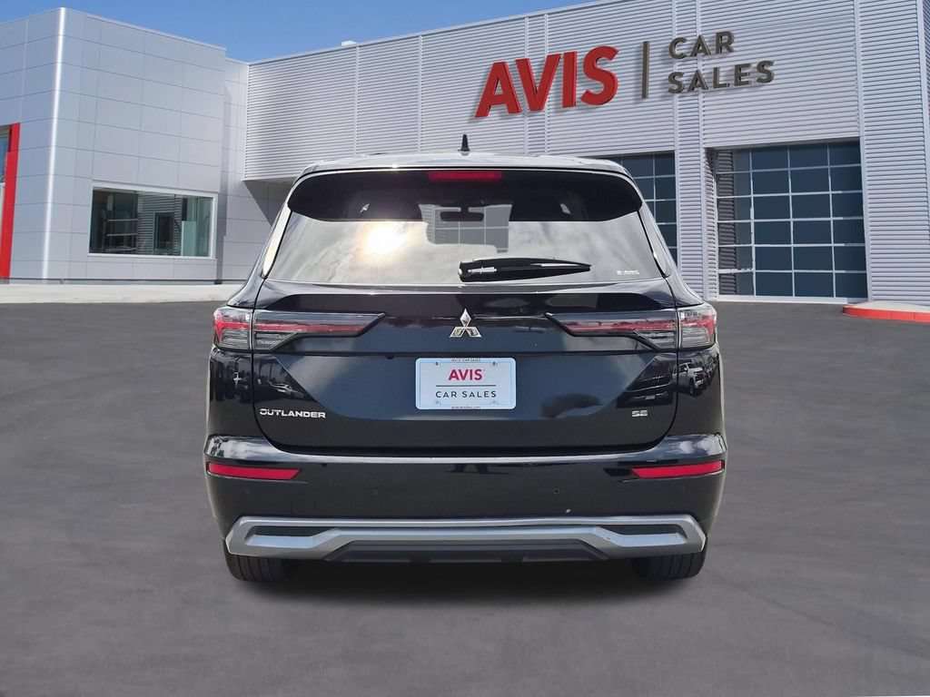 Used 2025 Mitsubishi Outlander SE AWD/4WD image 7