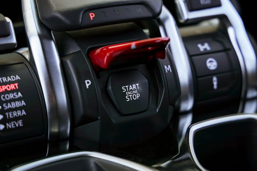 Used 2019 Lamborghini Urus image 12