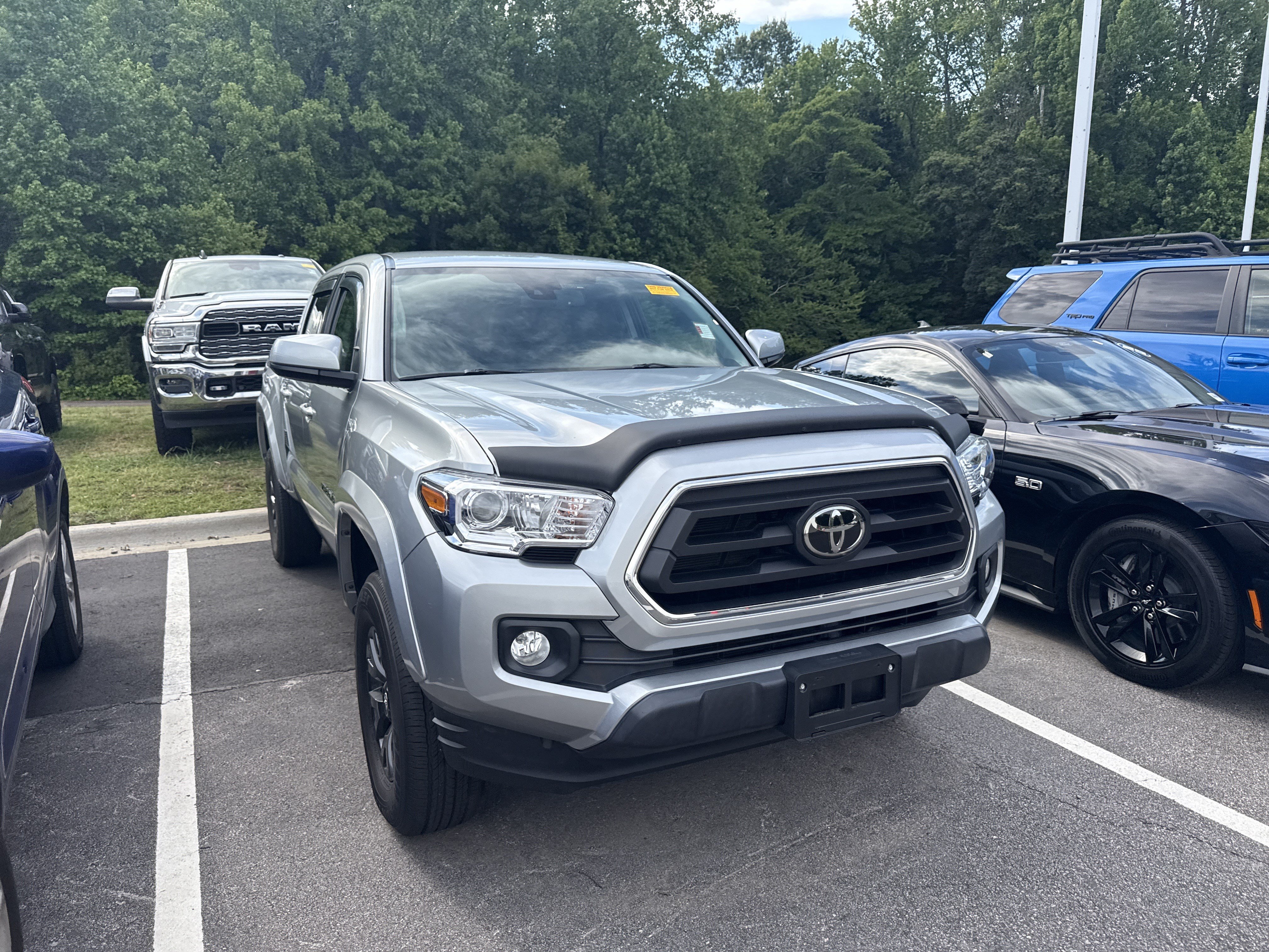 Used 2023 Toyota Tacoma SR5 RWD image 38