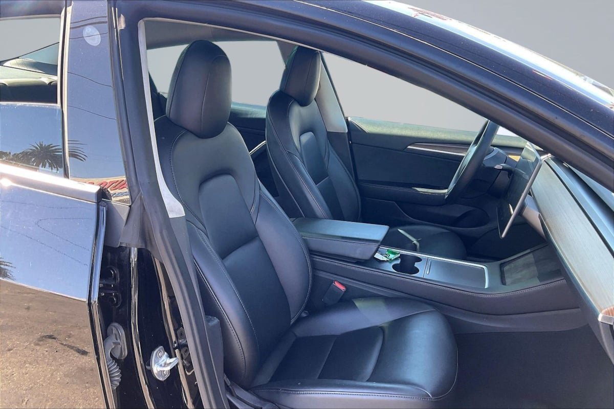 Used 2023 Tesla Model 3 Standard Range RWD image 7