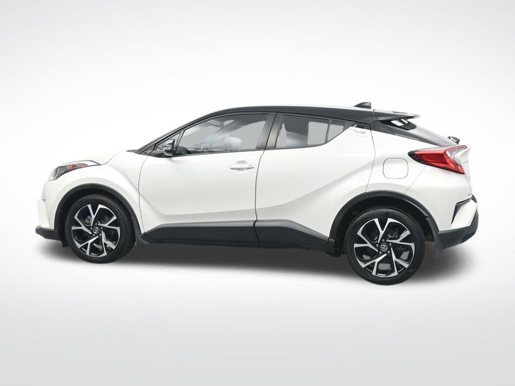 Used 2019 Toyota C-HR XLE image 10