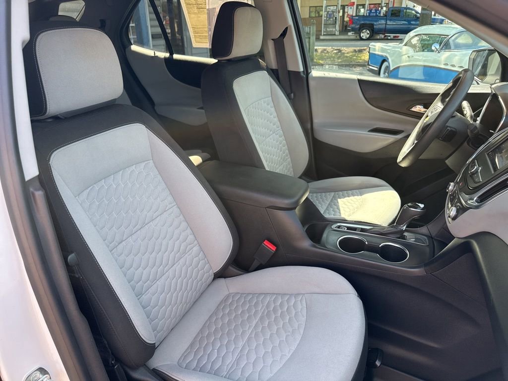 Used 2021 Chevrolet Equinox LS w/ LS Convenience Package image 15