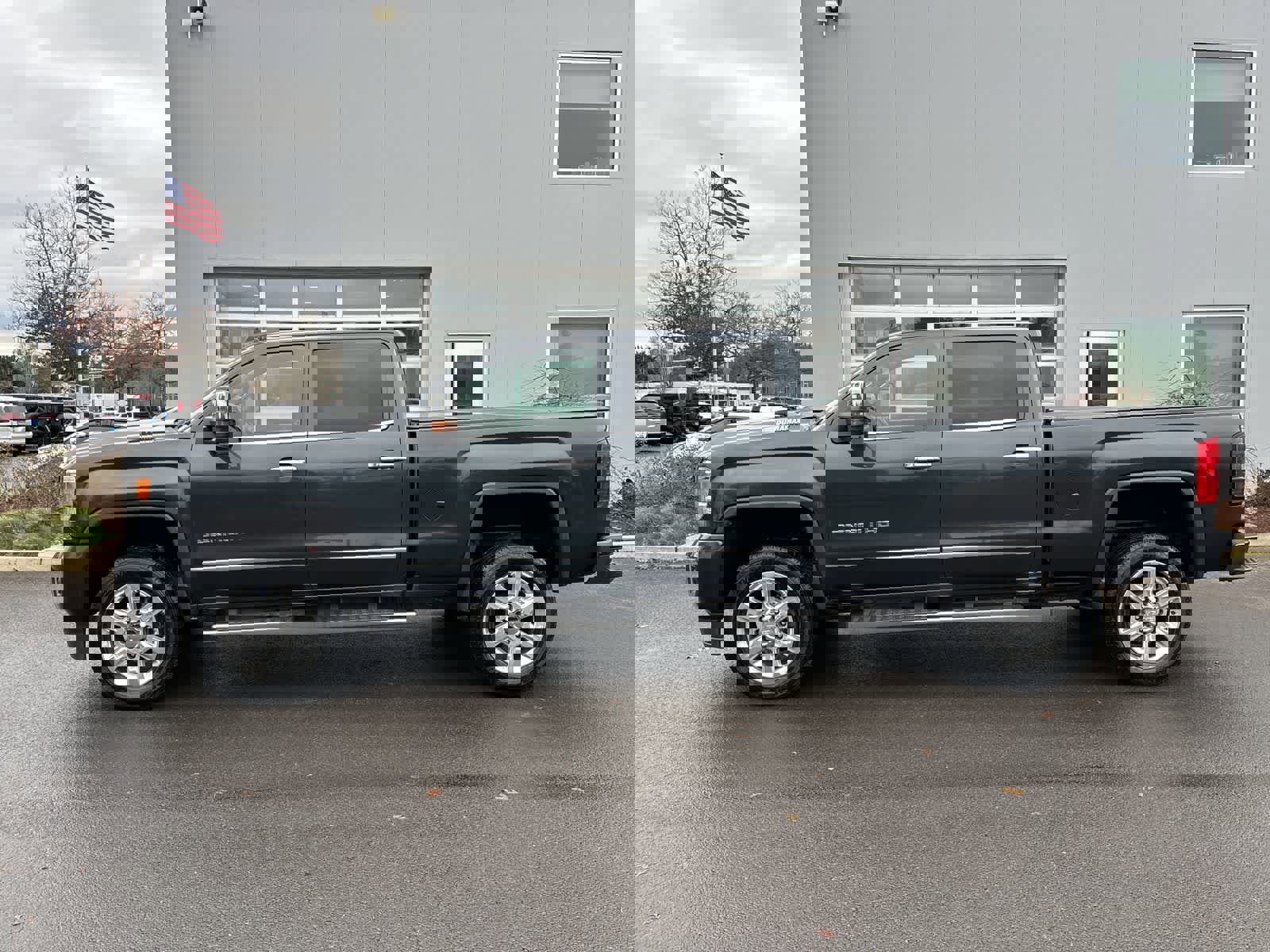 Used 2019 GMC Sierra 2500 Denali w/ Duramax Plus Package image 2