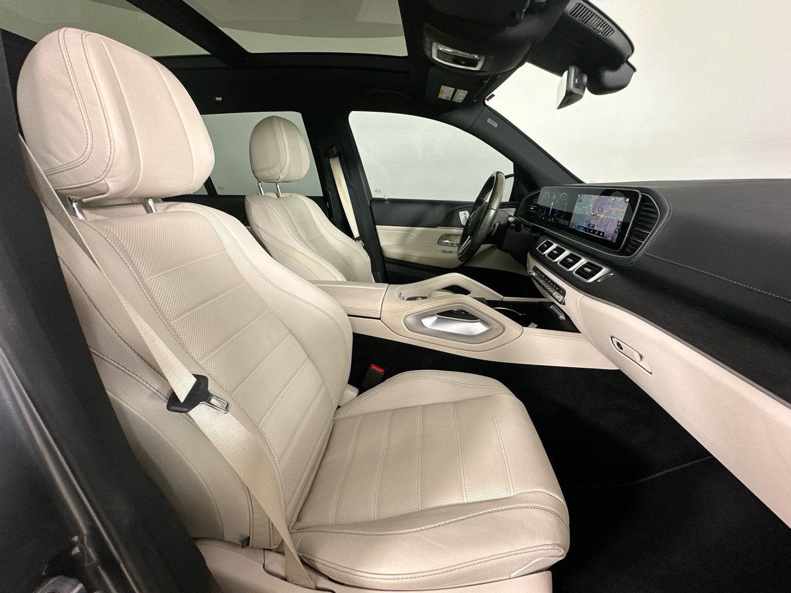 Used 2023 Mercedes-Benz GLS 580 4MATIC image 43