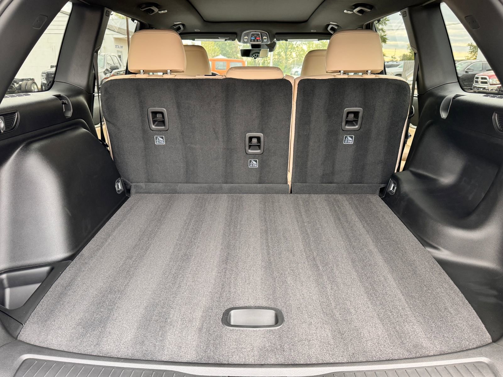 New 2025 Jeep Grand Cherokee Limited w/ Luxury Tech Group II image 6