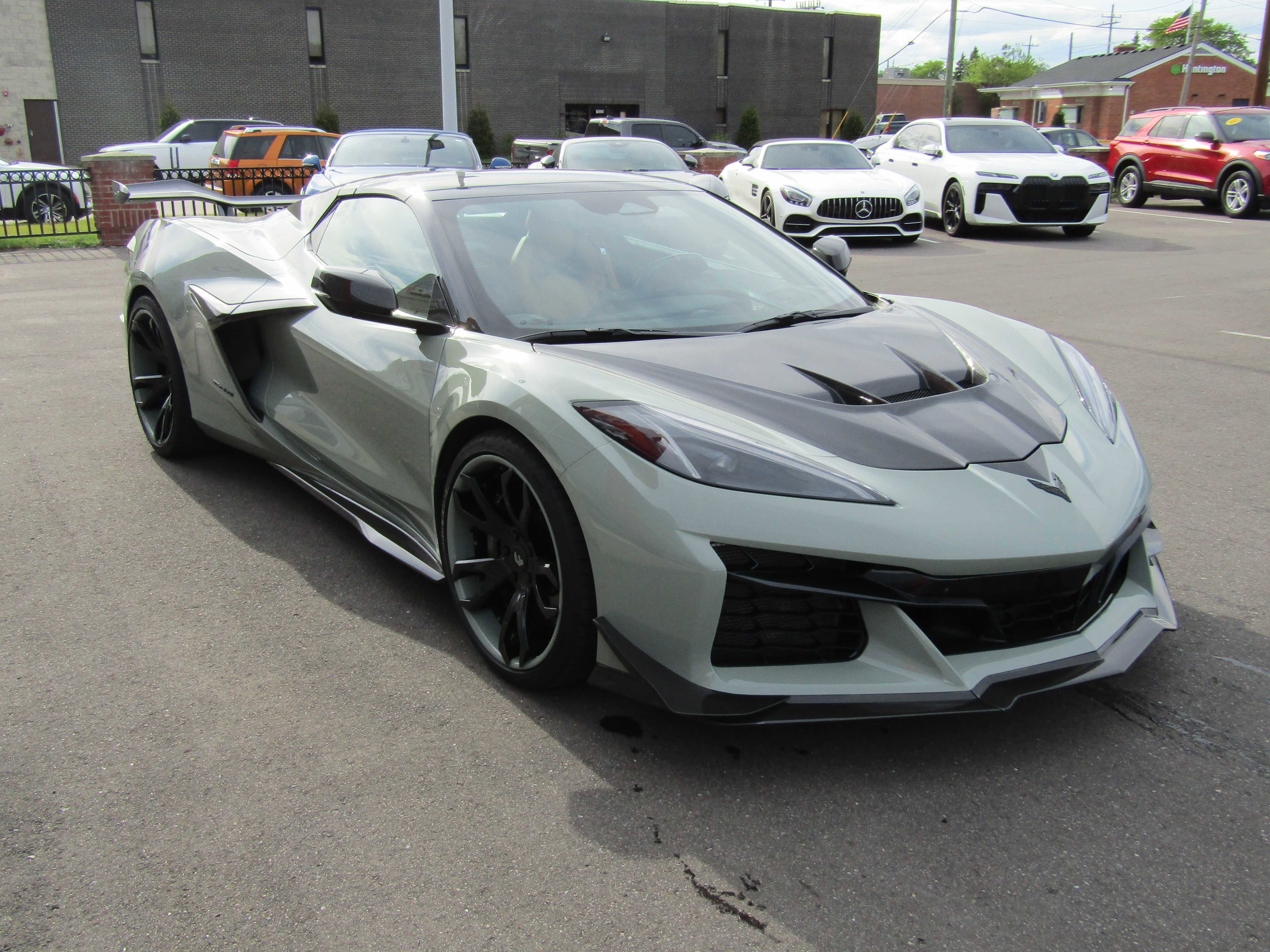 Used 2024 Chevrolet Corvette Z06 RWD image 4