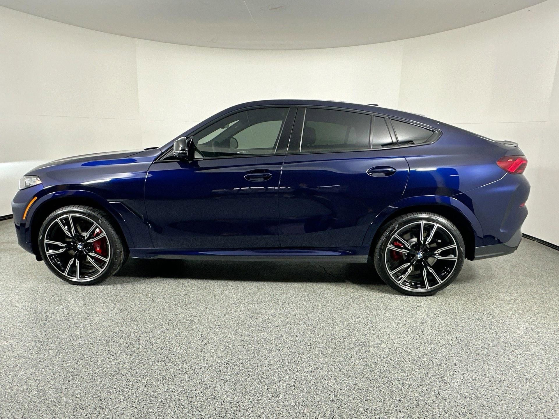 New 2026 BMW X6 M60i image 8
