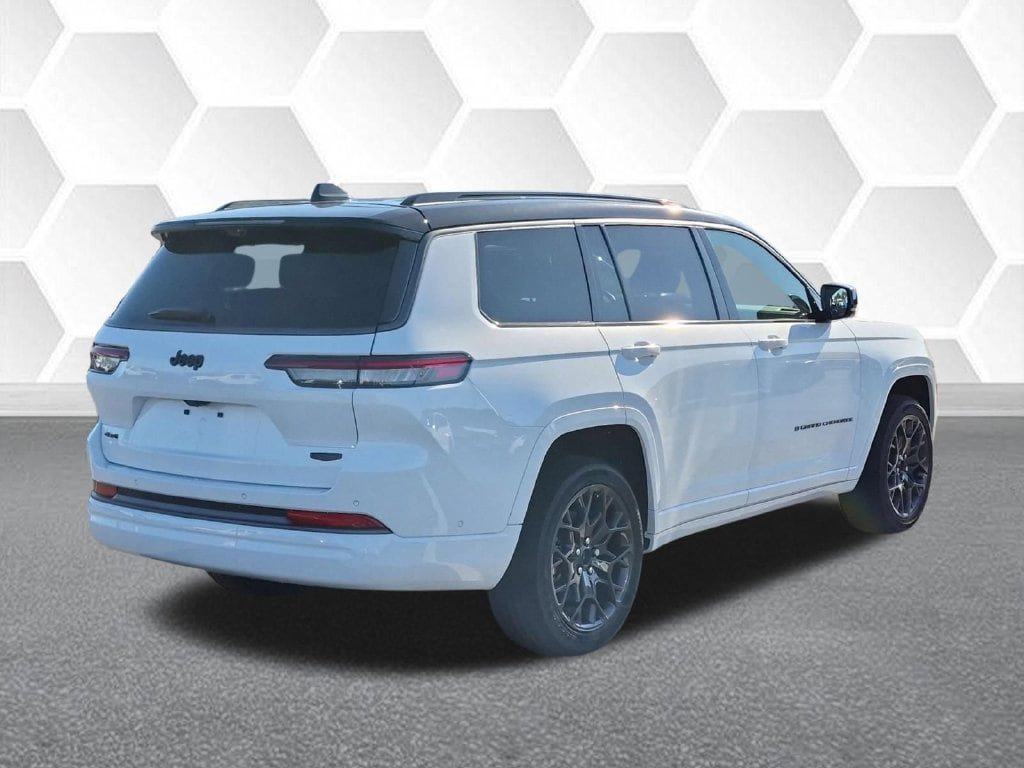 New 2027 Jeep Grand Cherokee L Summit AWD/4WD image 3