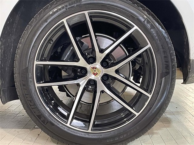 Used 2025 Porsche Macan image 14