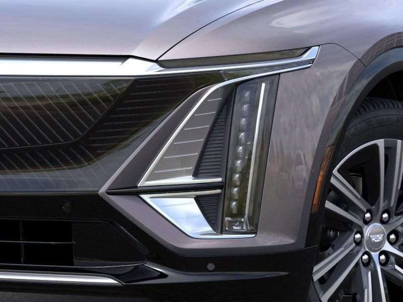 New 2026 Cadillac Lyriq Luxury AWD/4WD image 10