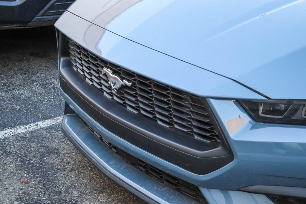 Certified 2025 Ford Mustang Coupe RWD image 3