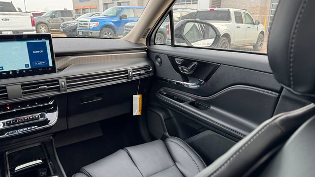 New 2026 Lincoln Corsair Reserve image 19