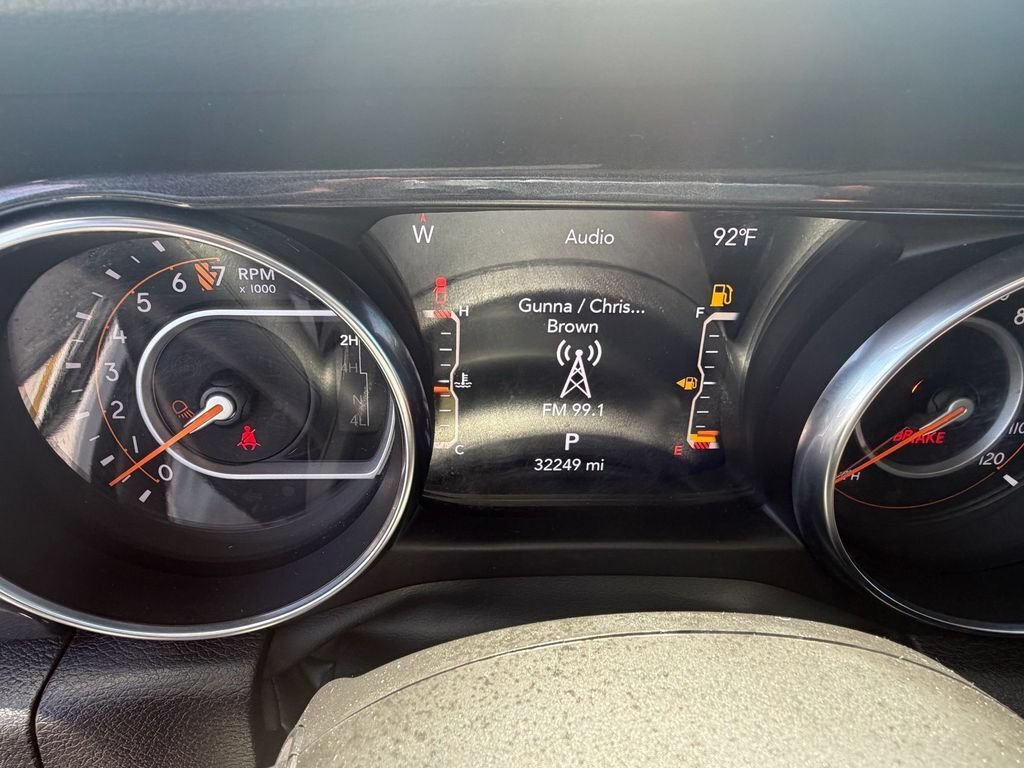 Used 2022 Jeep Gladiator Sport AWD/4WD image 21