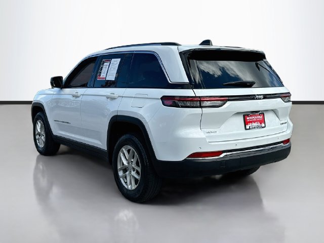 Used 2023 Jeep Grand Cherokee Laredo AWD/4WD image 8