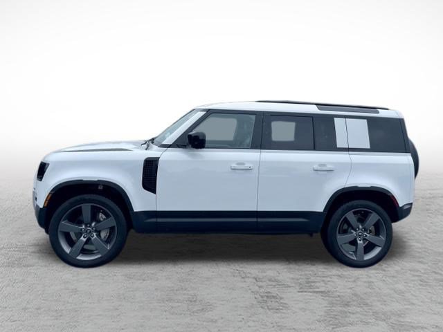 Used 2025 Land Rover Defender 110 S AWD/4WD image 8