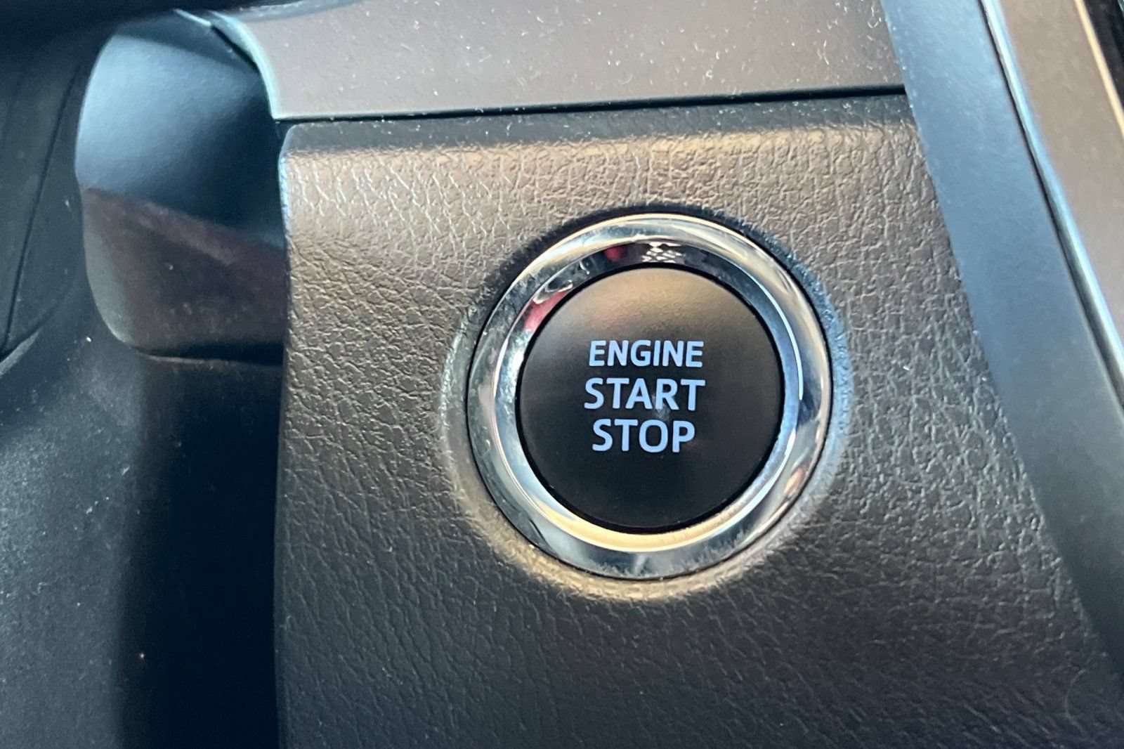 Certified 2019 Toyota Camry XSE FWD image 25