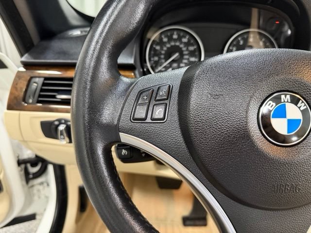 Used 2013 BMW 328i Convertible RWD image 19