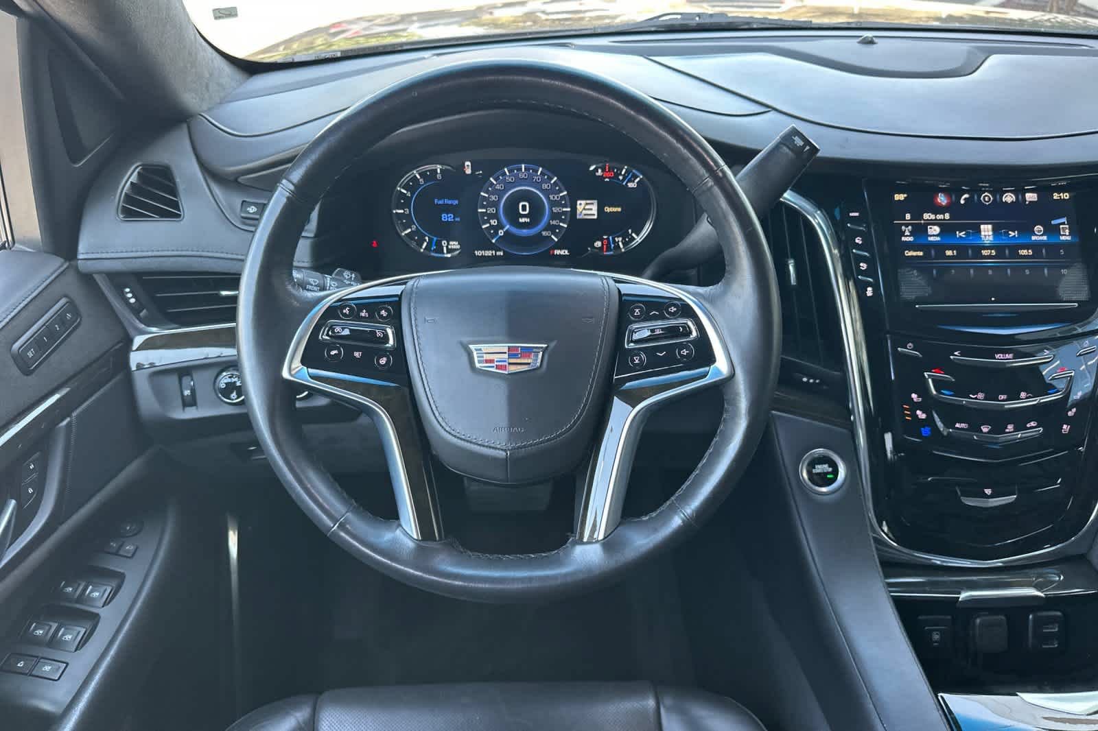 Used 2018 Cadillac Escalade Platinum AWD/4WD image 15