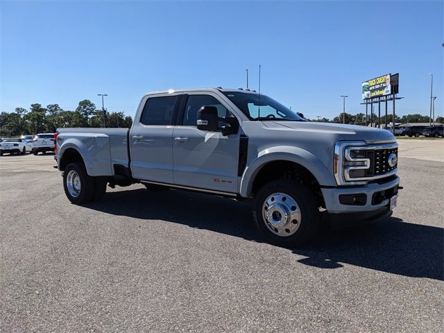 New 2026 Ford F450 Platinum w/ FX4 Off-Road Package image 2