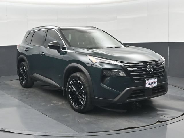Used 2026 Nissan Rogue Dark Armor FWD image 1