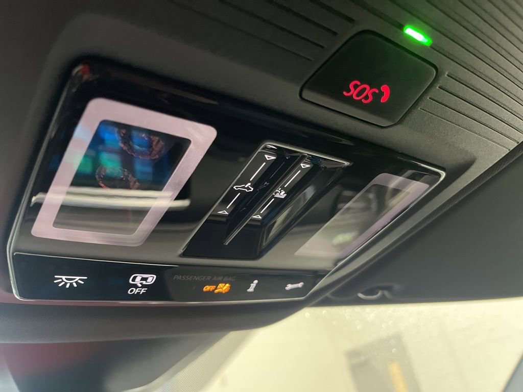 New 2026 Volkswagen Atlas Cross Sport SEL Premium R-Line image 27