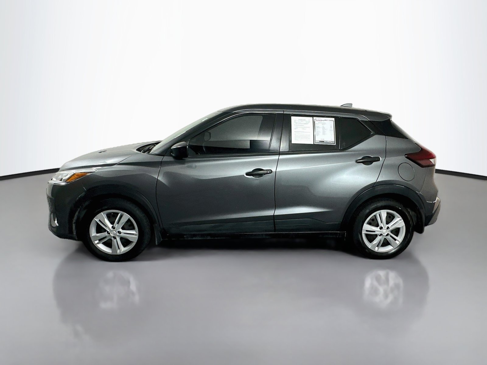 Certified 2022 Nissan Kicks S FWD image 4